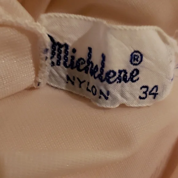 Vintage Michelene Peignoir Robe - Picture 14 of 16